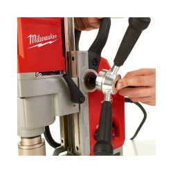Milwaukee MDE 41 - Wiertnica magnetyczna z elektromagnesem o mocy 1200 W w walizce
