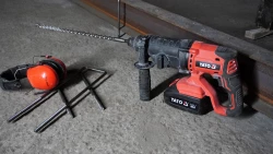 YATO MŁOTOWIERTARKA SDS+ 18V ZALECANA ŚREDNICA WIERCENIA W BETONIE DO 24MM (KORPUS) YT-82772